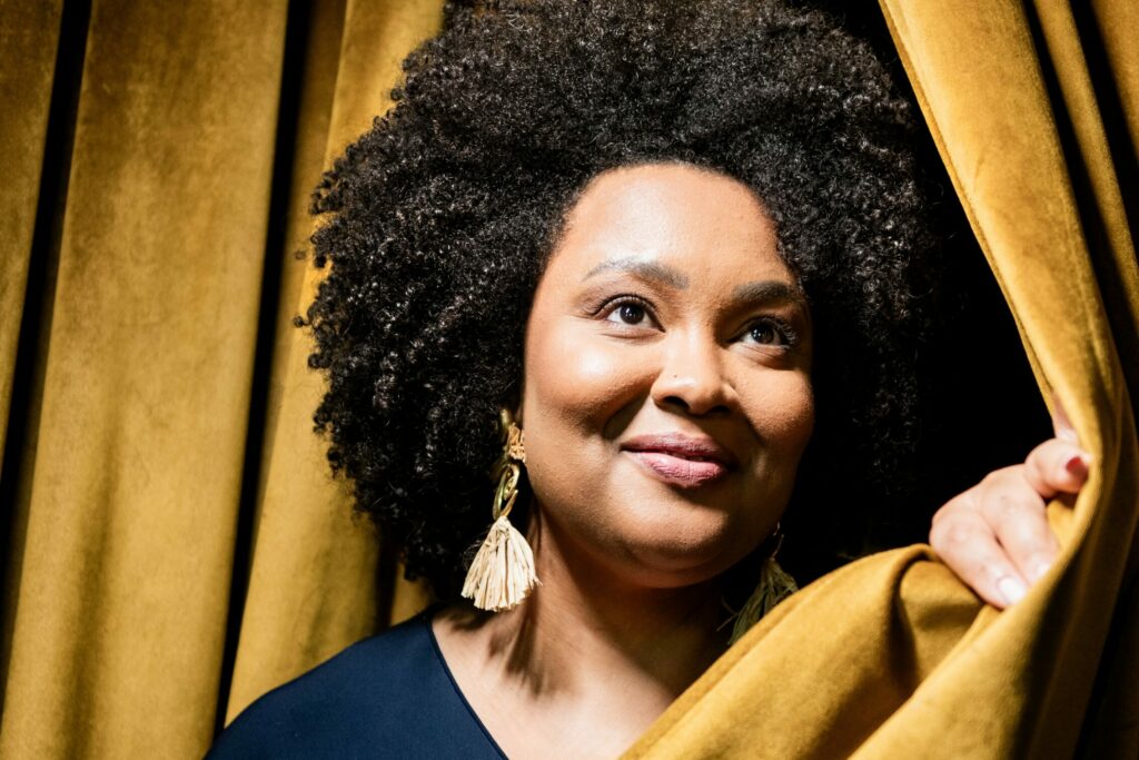 LUCIBELA SESSÃO DE PROMOÇÃO E EDIÇÃO